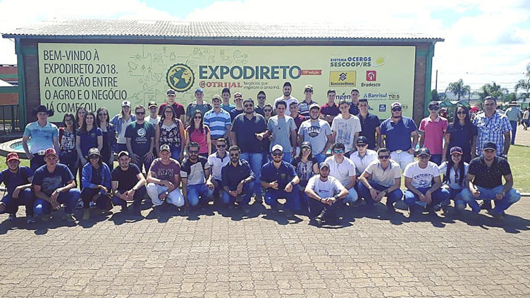 Acadêmicos De Agronomia Visitam A Expodireto - Unoesc